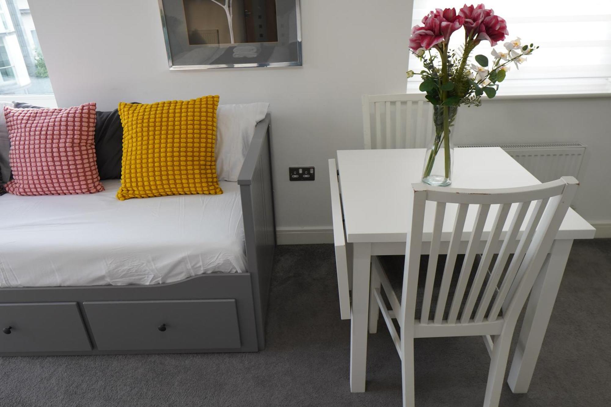 Luxury Rooms - Pick A Room - Free Parking & Kitchen Access, Near Etihad Stadium, The Coop Live & Piccadilly Station, Manchester Buitenkant foto