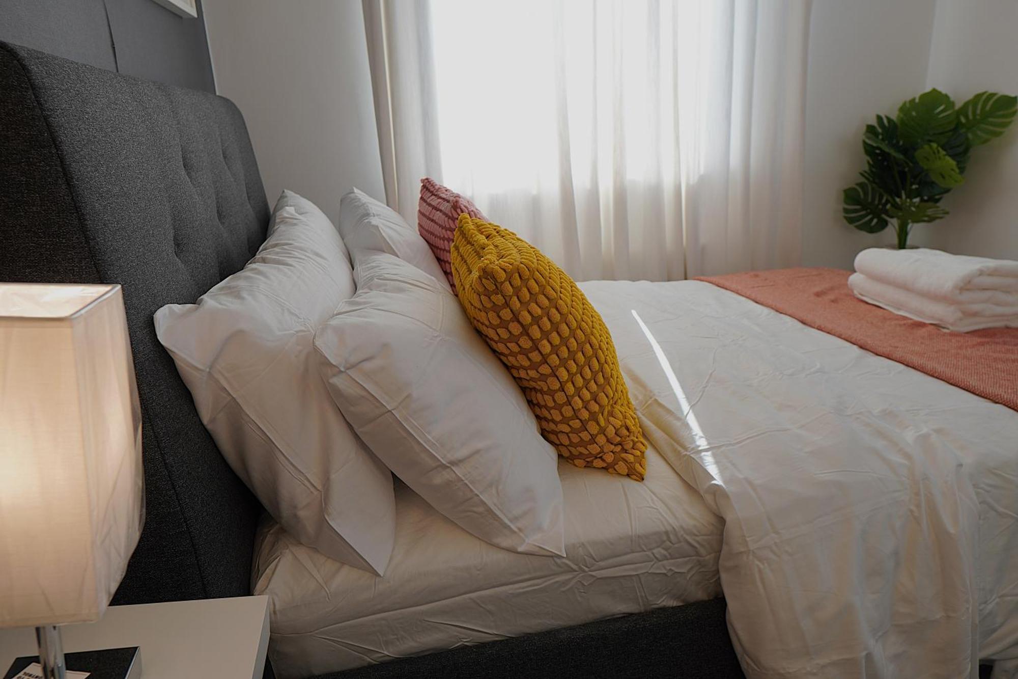 Luxury Rooms - Pick A Room - Free Parking & Kitchen Access, Near Etihad Stadium, The Coop Live & Piccadilly Station, Manchester Buitenkant foto
